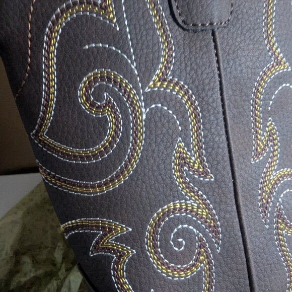 IUV Western Embroidered Mid Calf Pull On Fashion Cowgirl Boots with a Square Toe - Picture 4 of 4